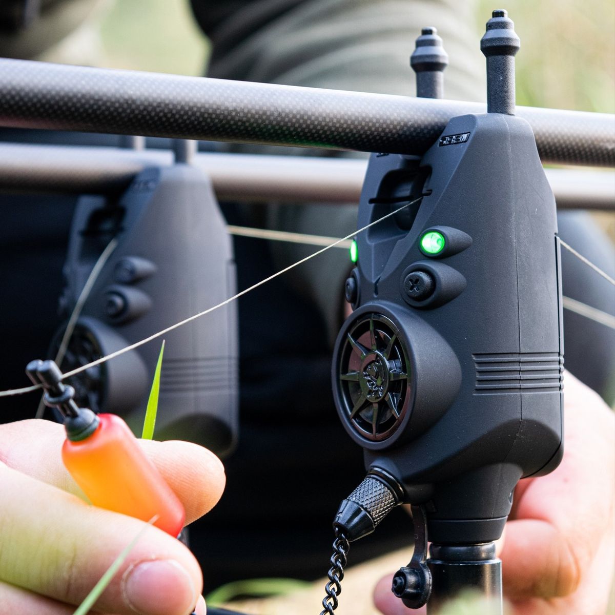 Nash Siren R4 Alarm Presentation Set 2 Rod ( Con 2 Tensores Incluidos Color Morado) - Imagen 9