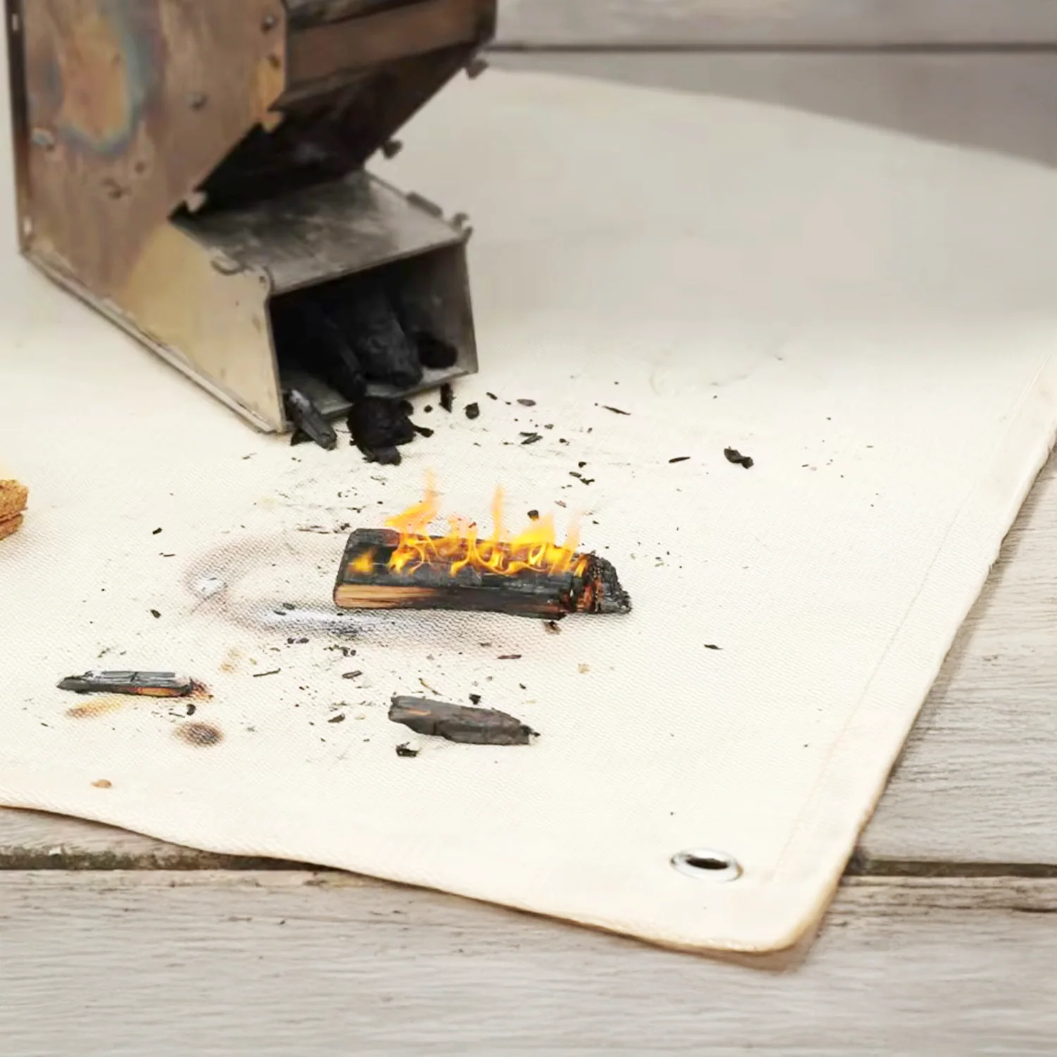 Tela Ignífuga para Braseros Resistente a Altas Temperaturas 30 x 30 cm – Protector de Superficies - Imagen 4