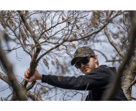 Avid Carp Gorra Distortion Camo - Imagen 3