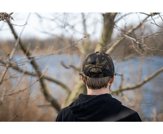 Avid Carp Gorra Distortion Camo - Imagen 4