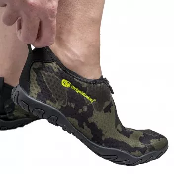 RidgeMonkey Zapatos acuáticos Dropback Apearel Camo TallaUK10 (EU45)